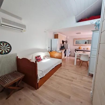 Jolie T2, Avec Cour Privee 프롱티냥