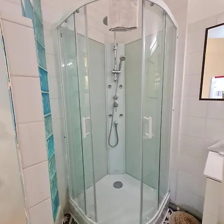 Jolie T2, Avec Cour Privee *