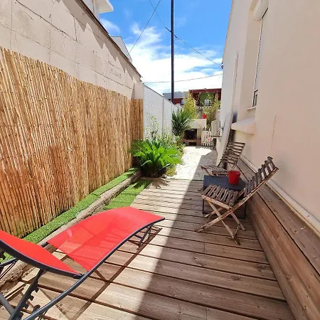 Jolie T2, Avec Cour Privee Apartment *