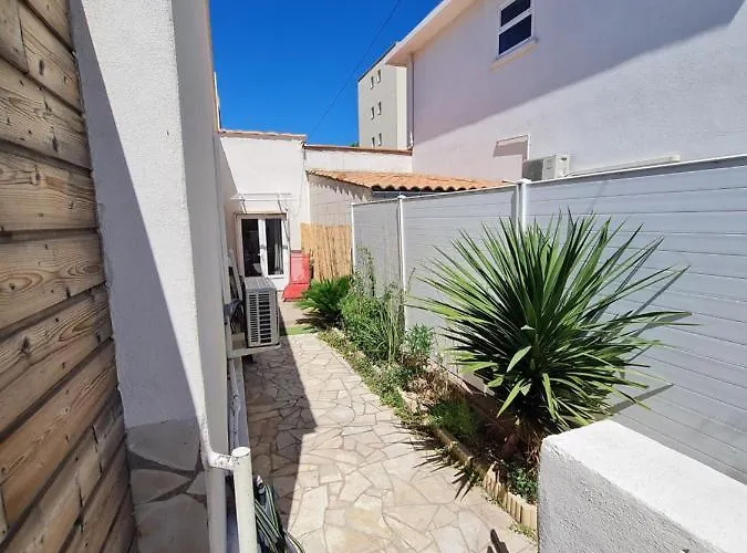 Jolie T2, Avec Cour Privee Apartament Frontignan