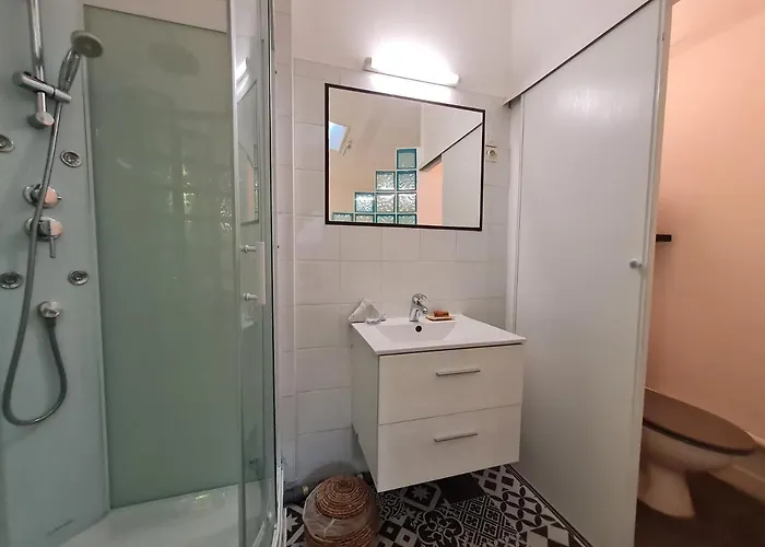 Apartament Jolie T2, Avec Cour Privee Frontignan